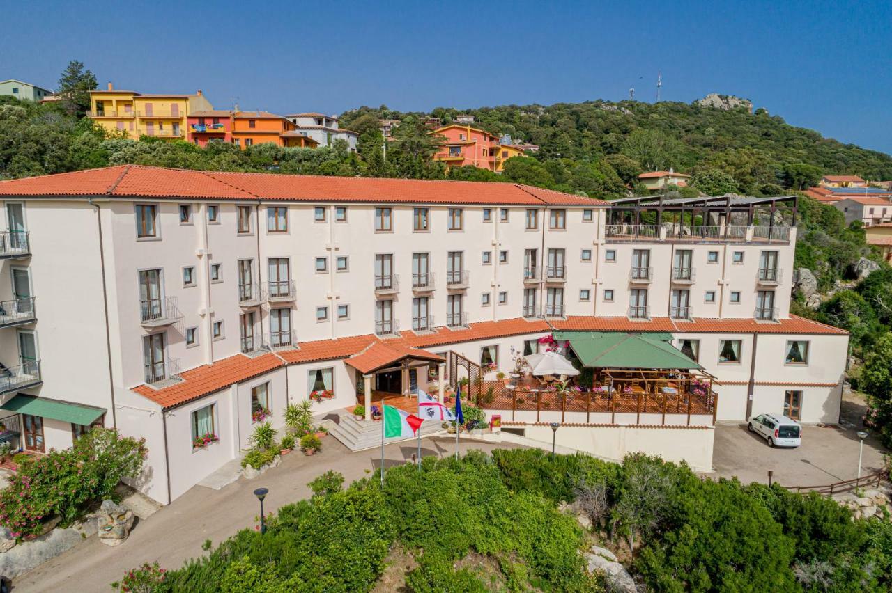 Hotel San Trano Luogosanto Exteriör bild