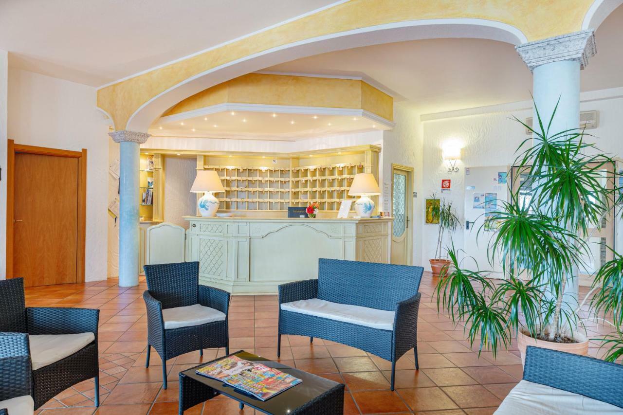 Hotel San Trano Luogosanto Exteriör bild