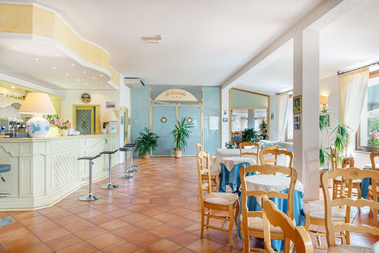 Hotel San Trano Luogosanto Exteriör bild