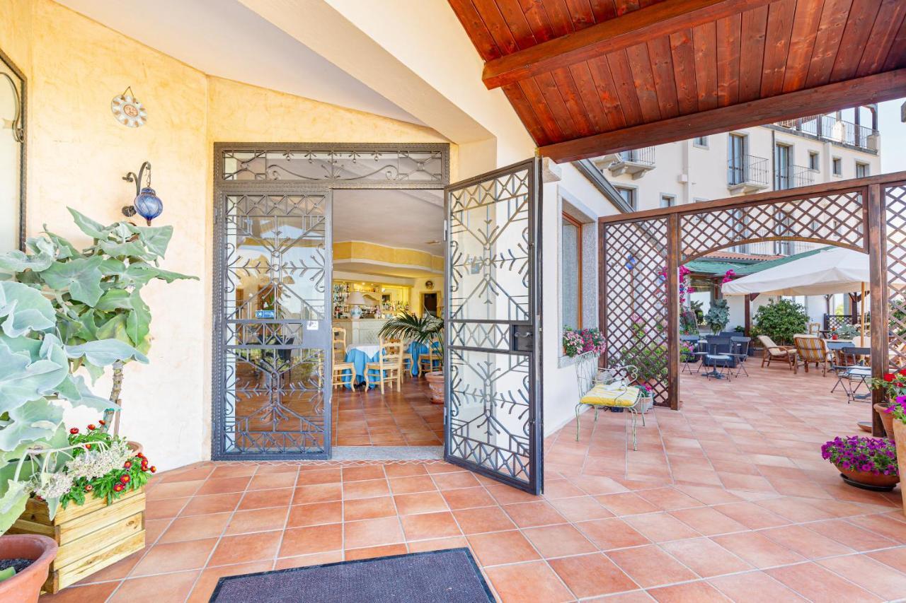 Hotel San Trano Luogosanto Exteriör bild